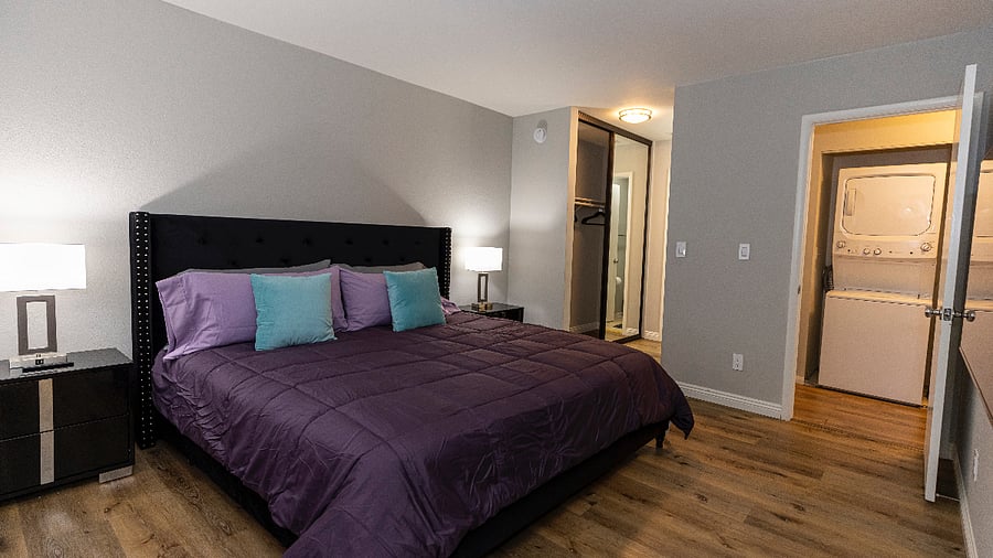 Bedroom 1 King
