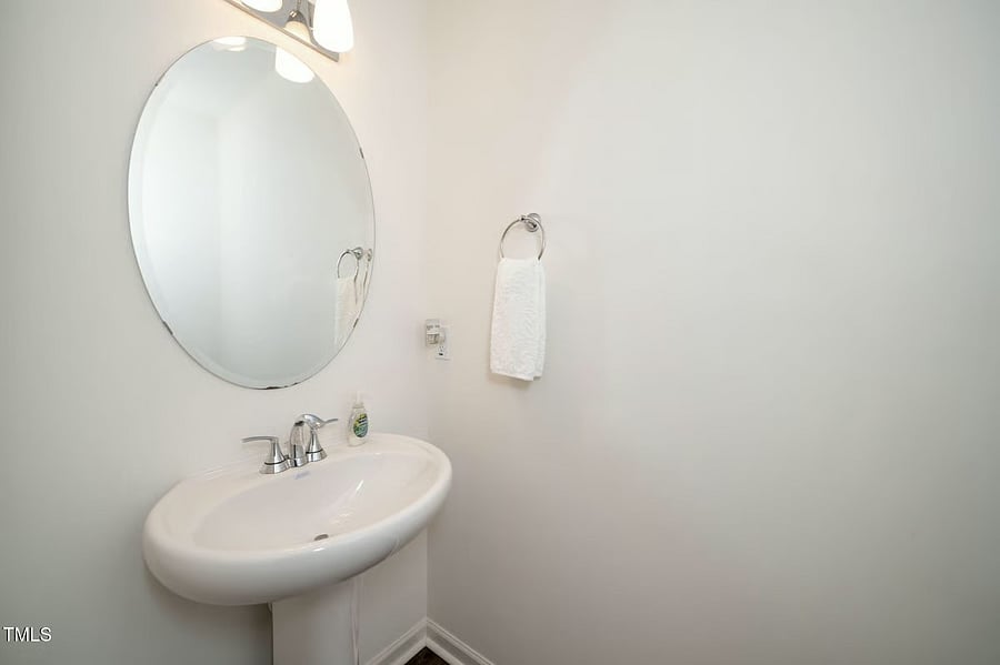 Furnished Finder property 922645_1 photo 3