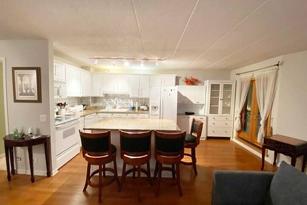 Furnished Finder property 922849_1 photo 8