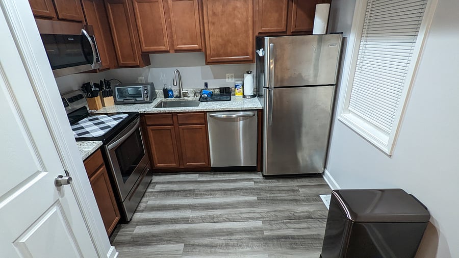 Full sized kitchen with all essentials