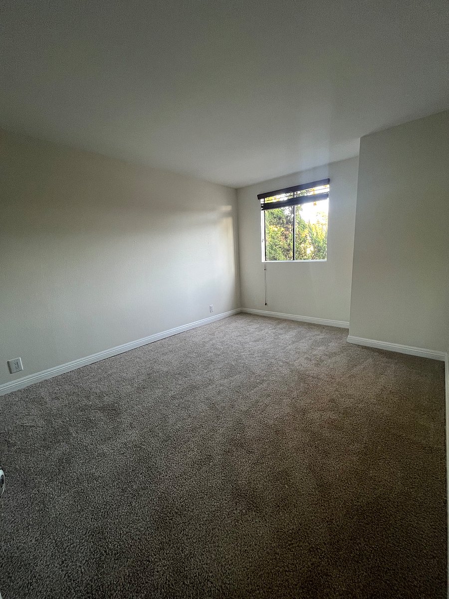 Furnished Finder property 922980_1 photo 10