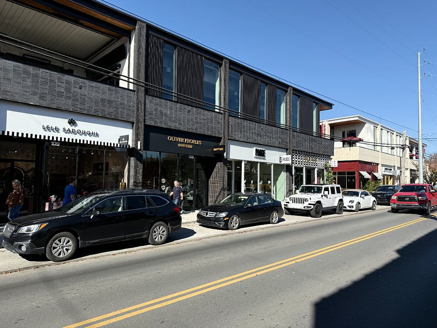 10 min walk to 12South restaurants and shopping