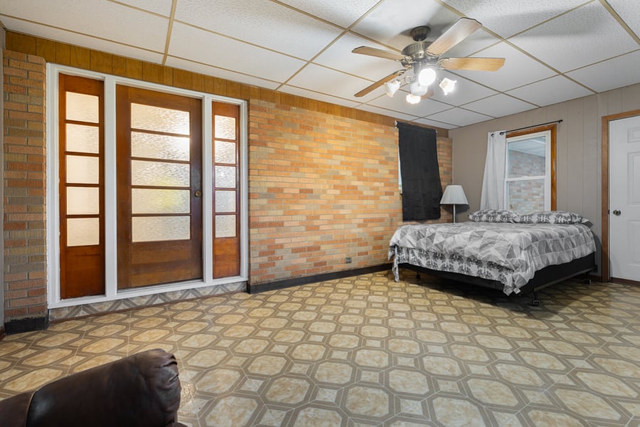 Extra bed/room. Can be use as an office.