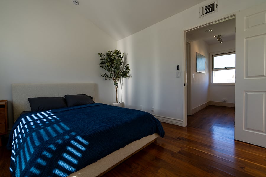 Guest bedroom