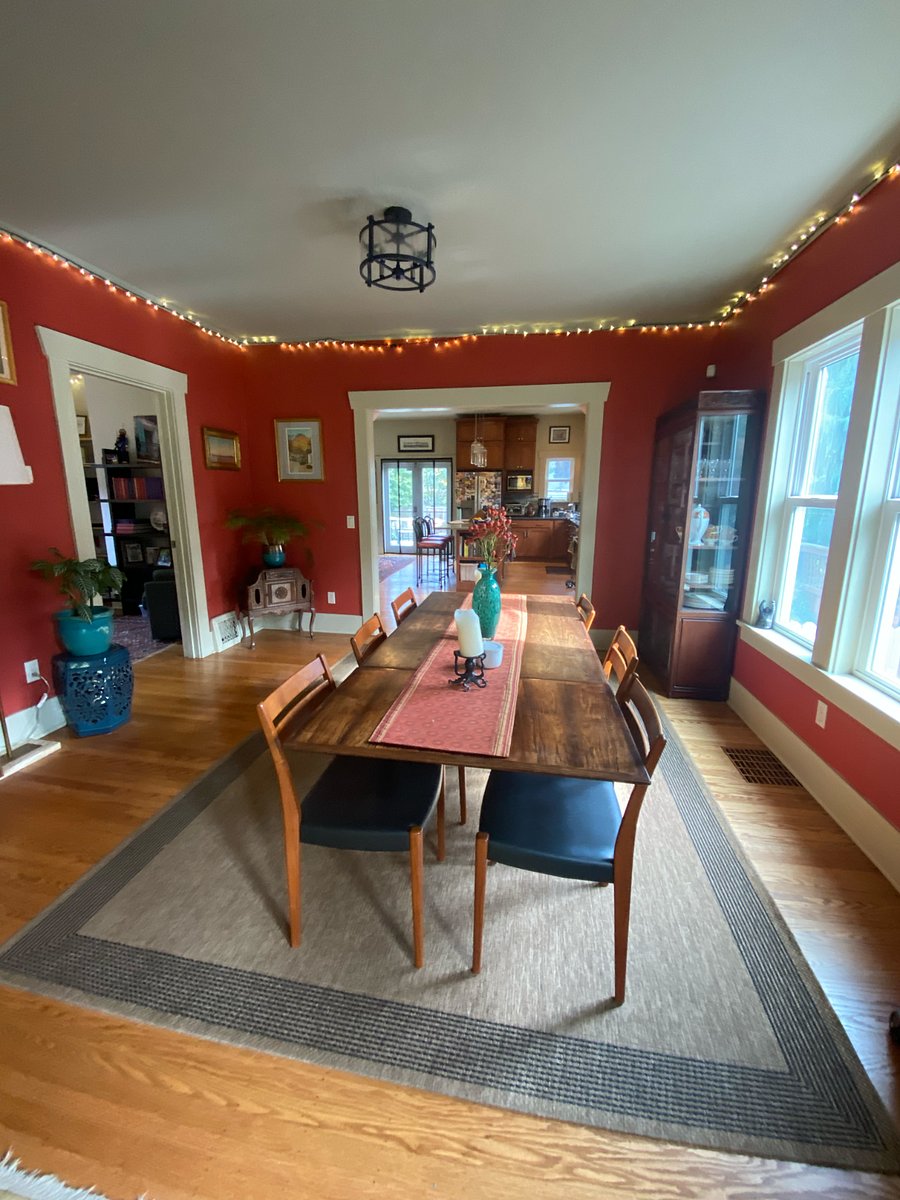 Dining table with leaves, seats 10
