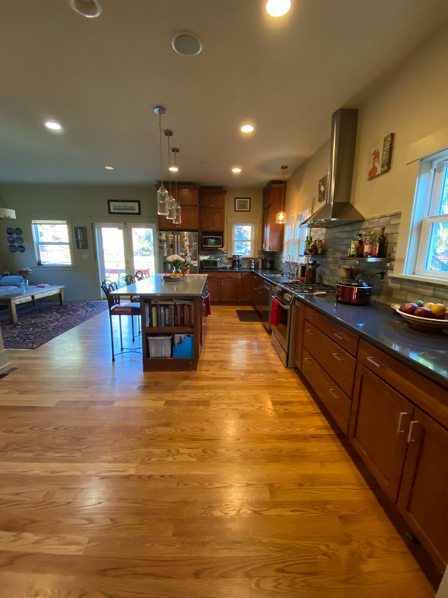 Gourmet kitchen, French doors to deck