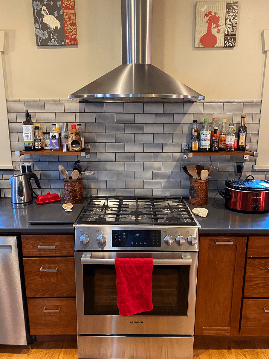 Primary gas stove / range