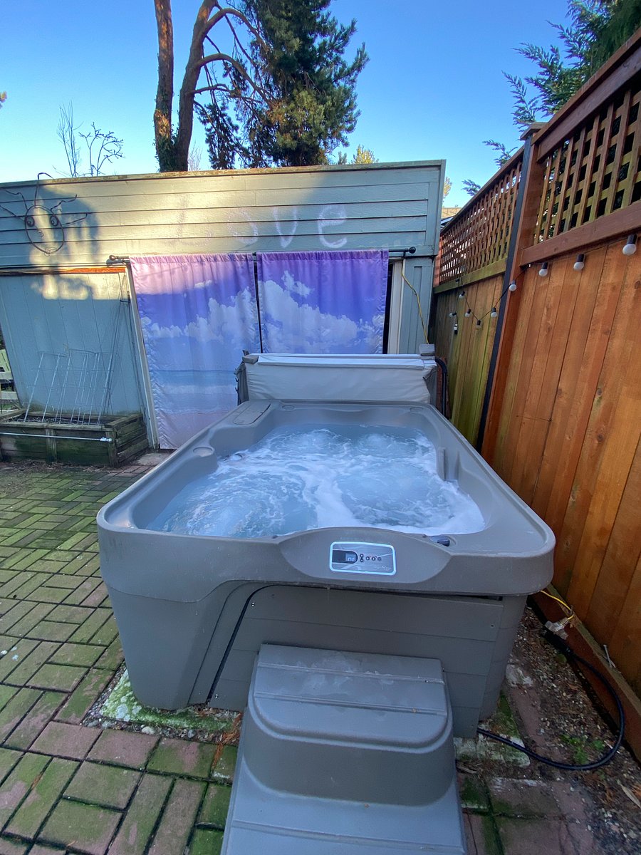 Hot tub!