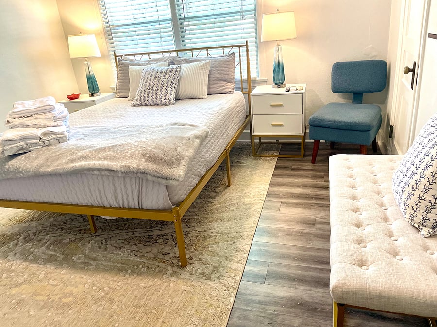 Queen size bed  Setta Perfect sleeper.