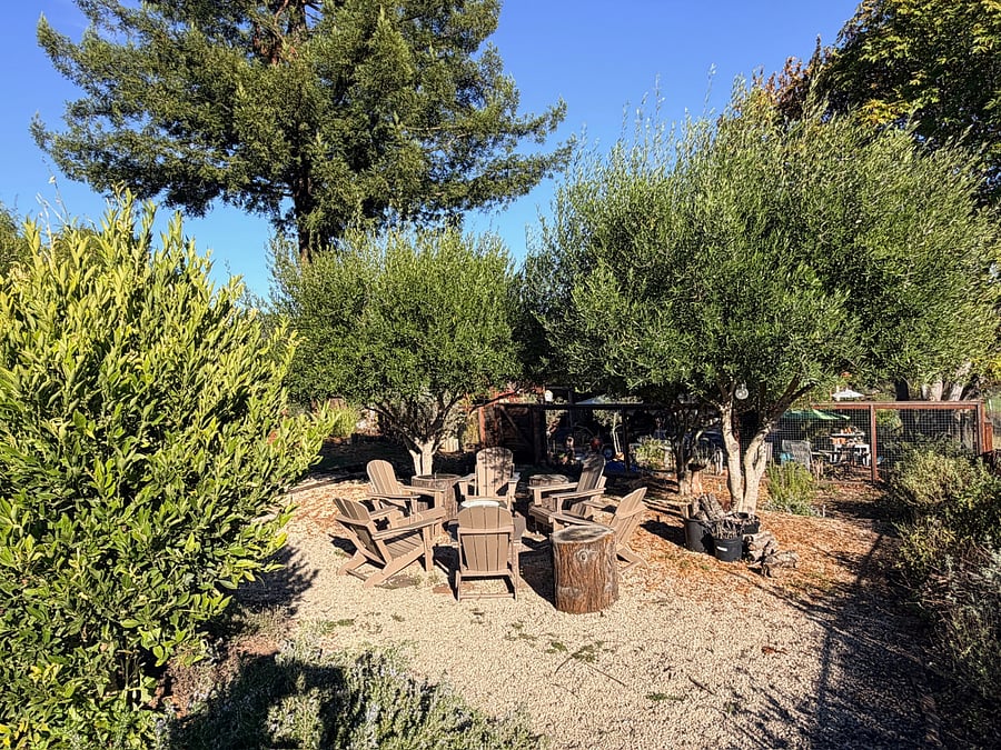 Upper fire pit