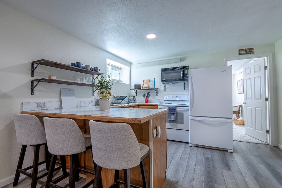 Open full kitchen.