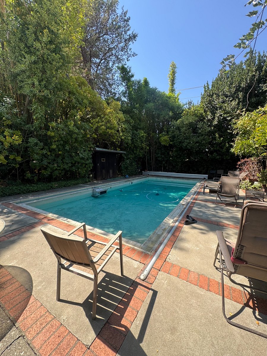 Outdoor pool for your use