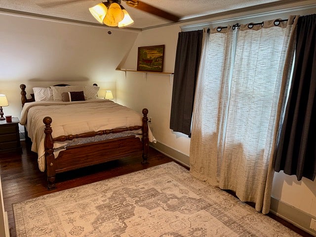 Upstairs bedroom 1