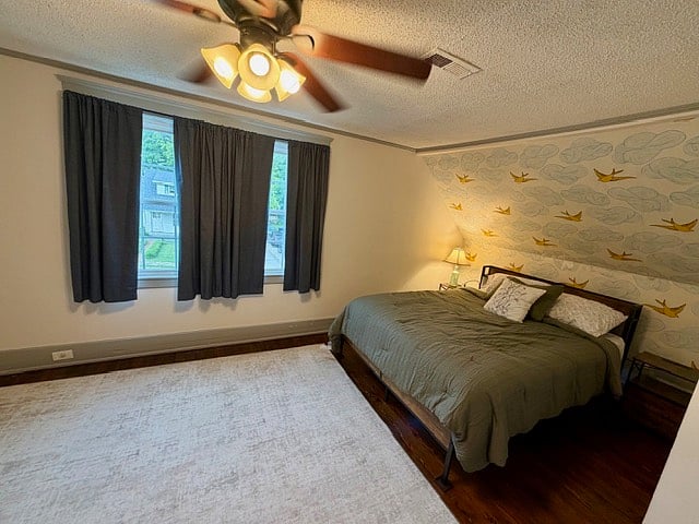 Upstairs bedroom 2