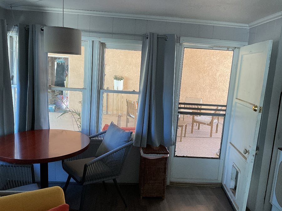 Private entrance. Laundry room use close by