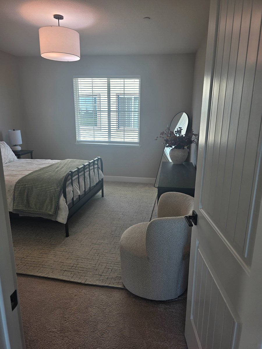 Furnished Finder property 923482_1 photo 9