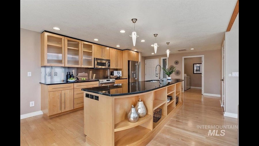 Furnished Finder property 923501_1 photo 3
