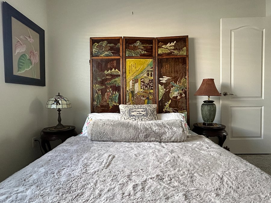 Queen Bed