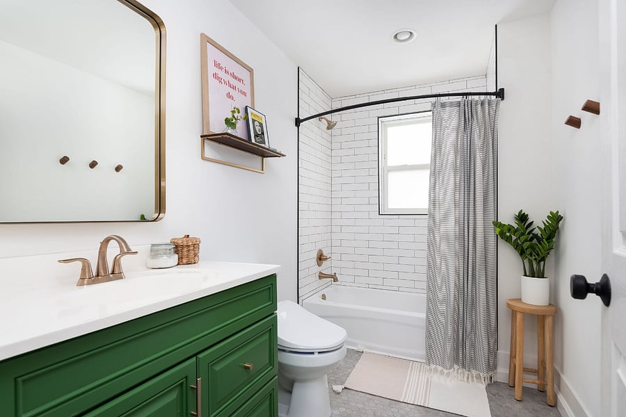 Next to The Willie room, you'll find a full bathroom stocked with shampoo, conditioner, body wash, and fresh towels