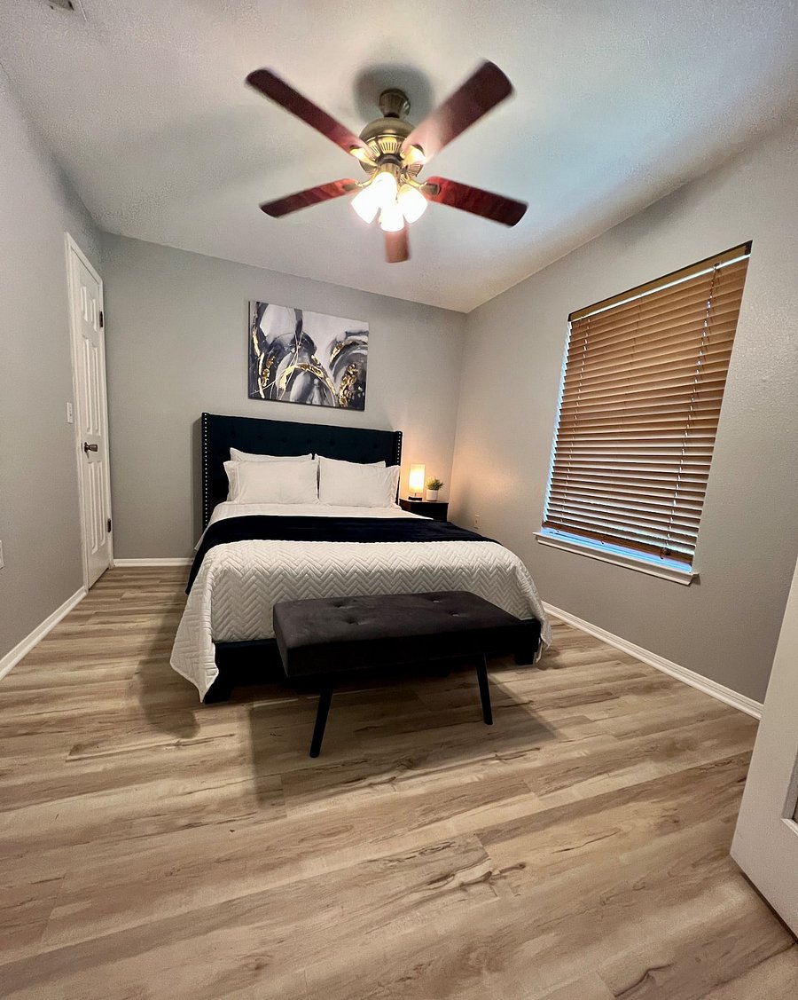 Blue Room- Queen Size Bed