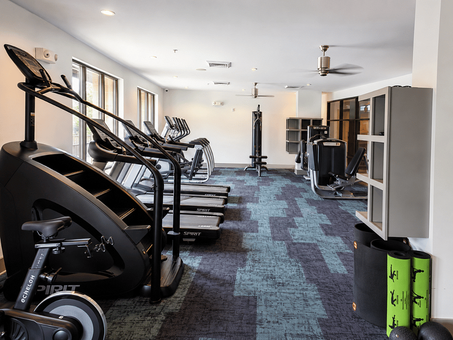 24/7 Fitness Center