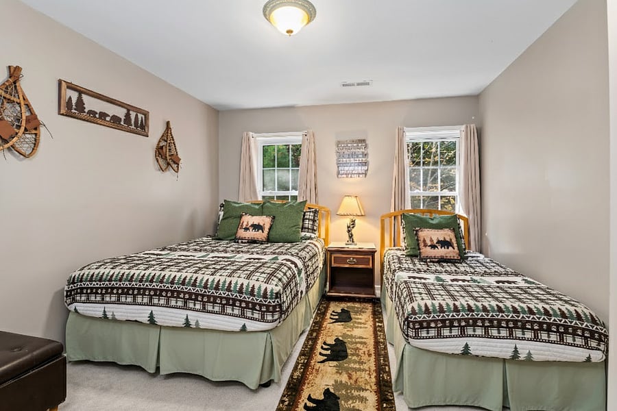 One twin and one queen bed