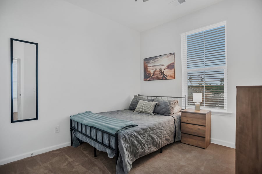 Full Bedroom