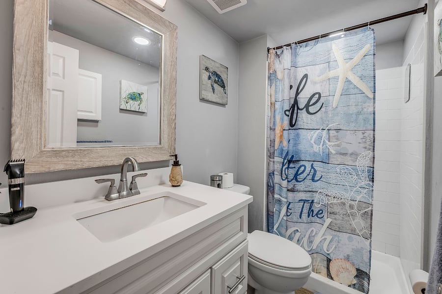 Master bath with walk in shower