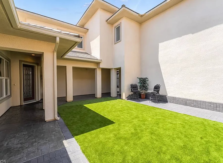 Courtyard area, private and peaceful between casita and main home. 