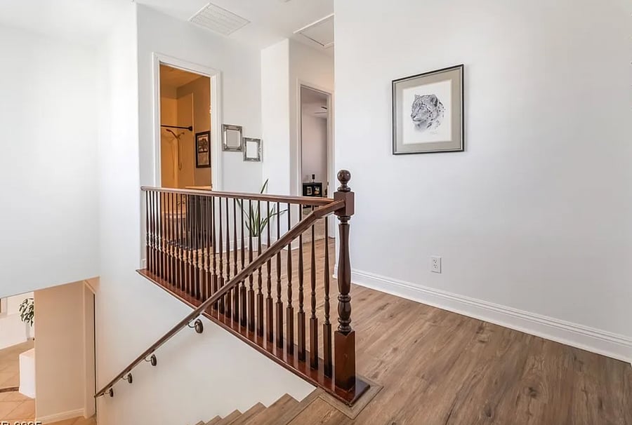 Upstairs landing. 