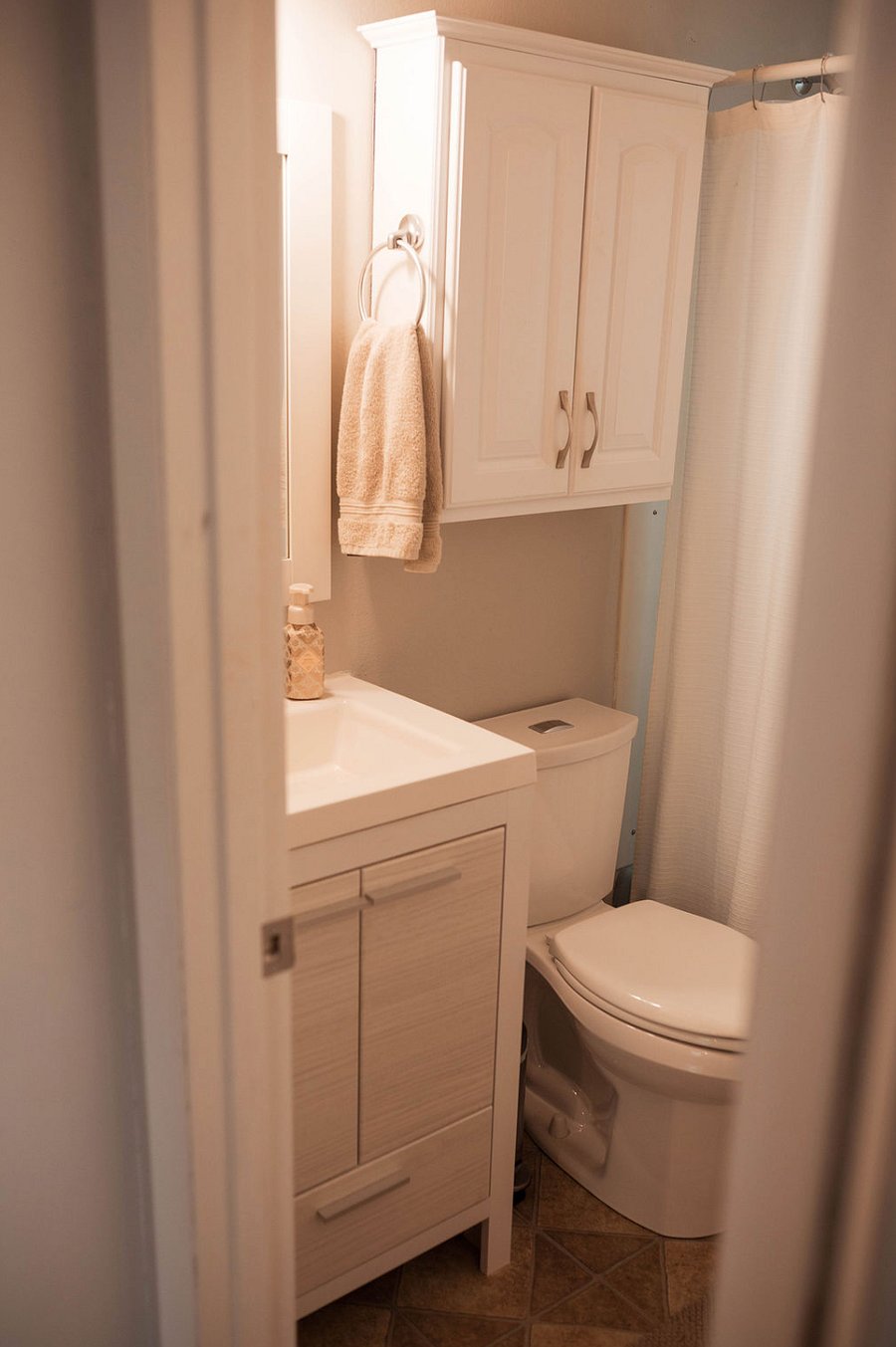 Main floor bathroom