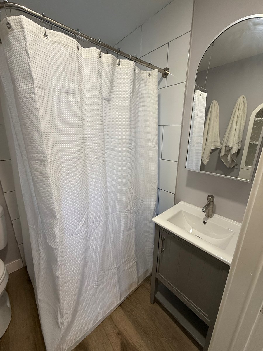 Stylish bathroom.