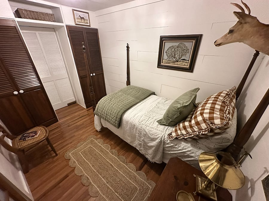 Bedroom 3 / Twin