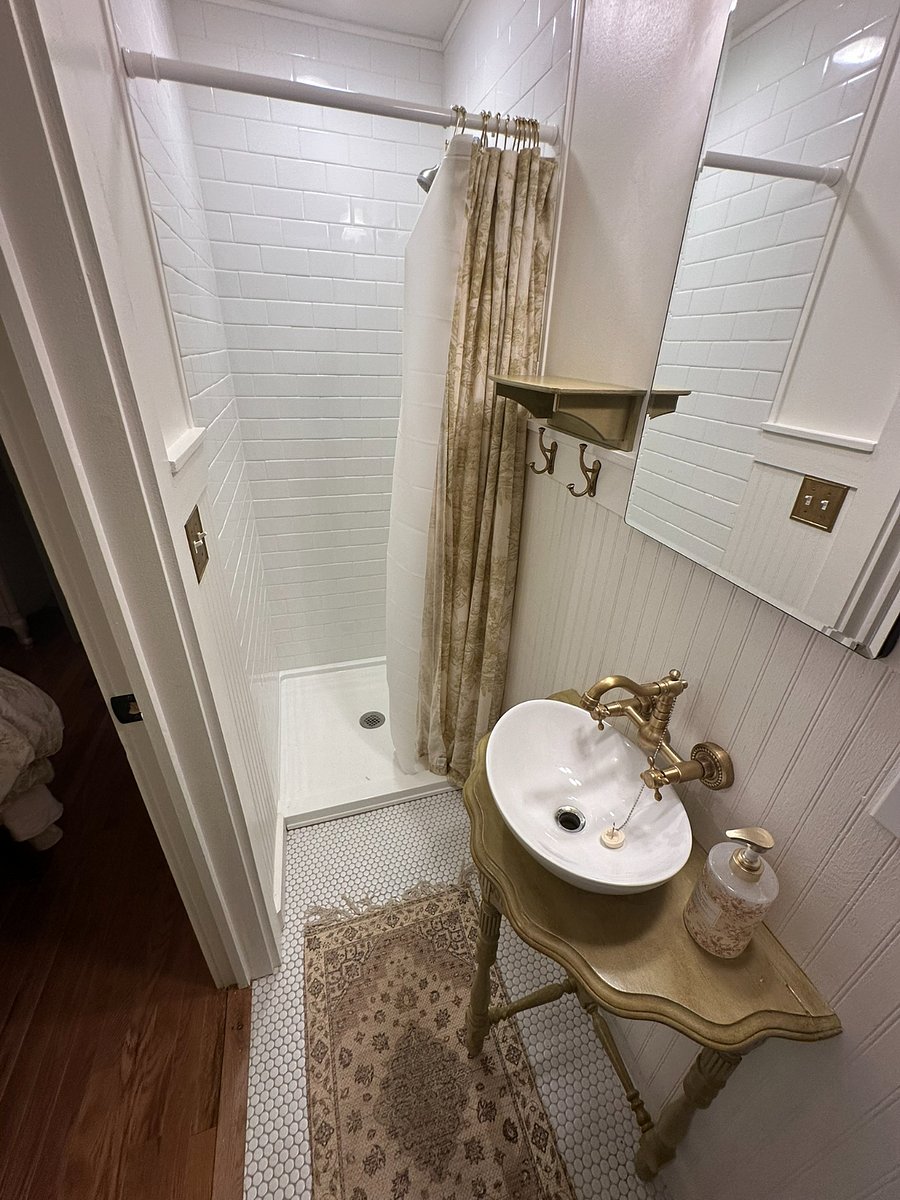 Master Bath / Shower