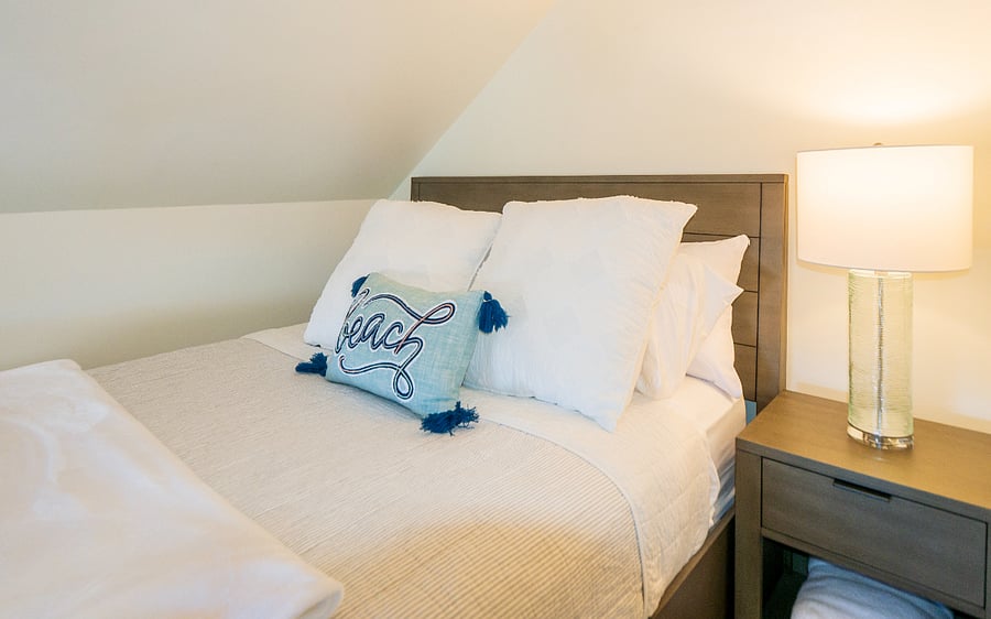 Queen bedroom