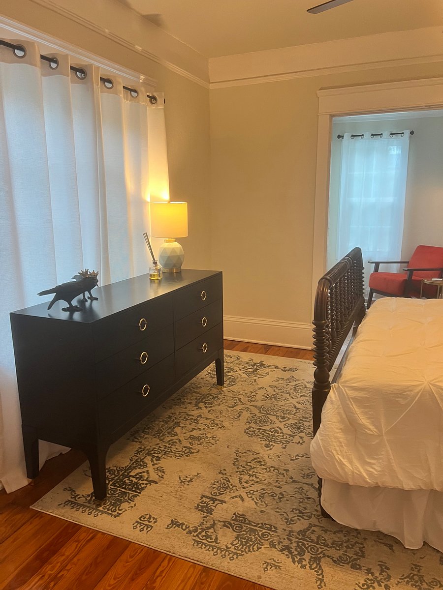 Queen bedroom view 2