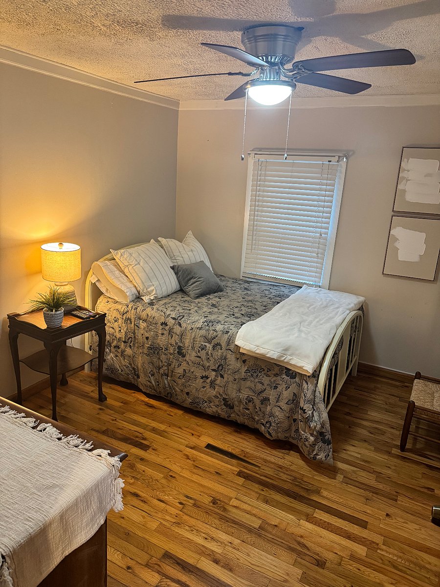 2nd Bedroom - Full size bed, smart TV, dresser and closet