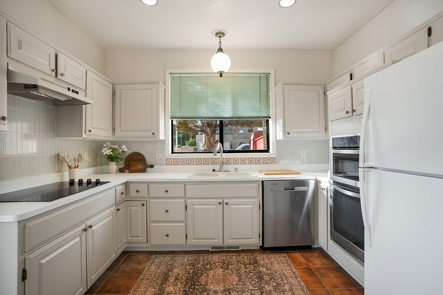 great sized kitchen with all cooking essentials included- ample storage- all the appliances you need