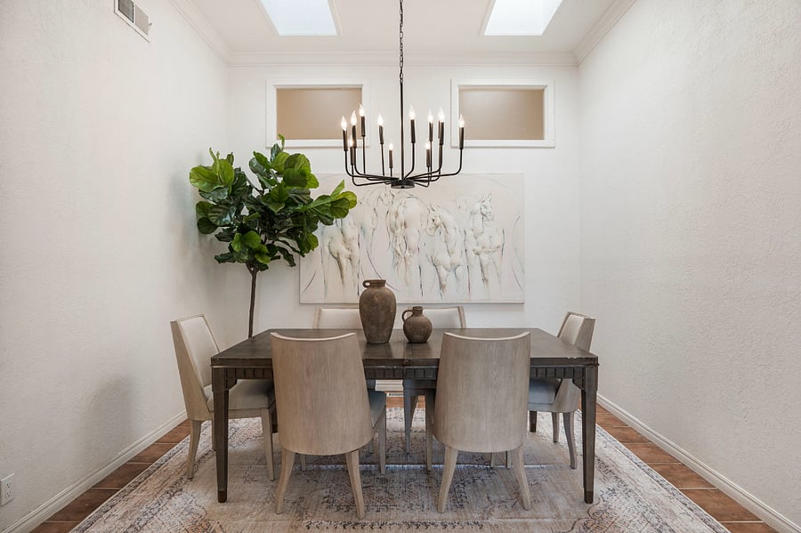 Large and beautiful dining room with high ceilings!