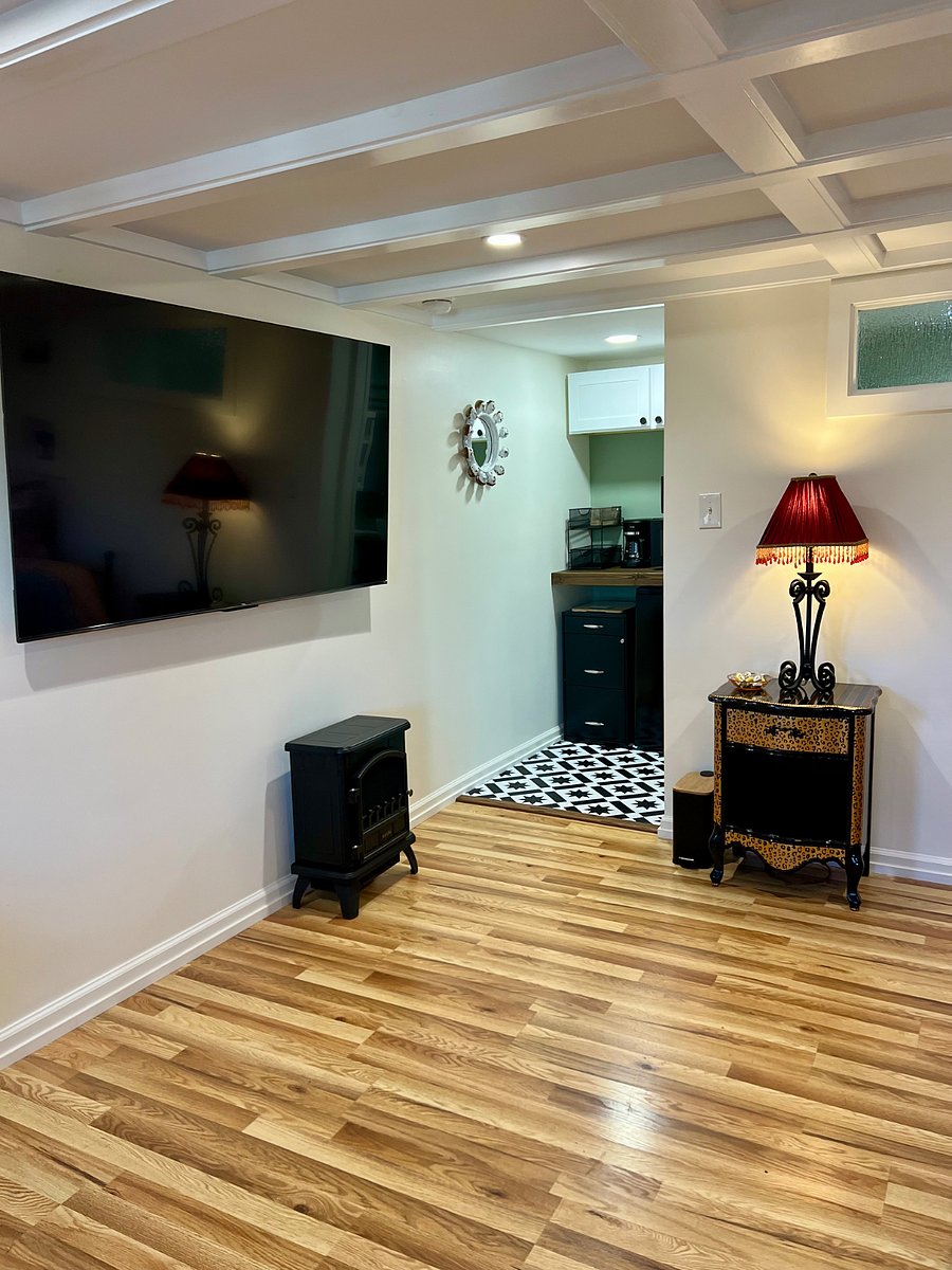 67" Roku TV