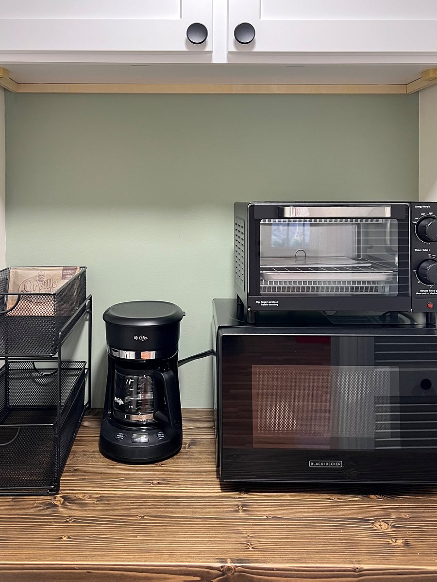 Kitchenette with all new appliances (microwave, toaster oven, Mr Coffee & small fridge)