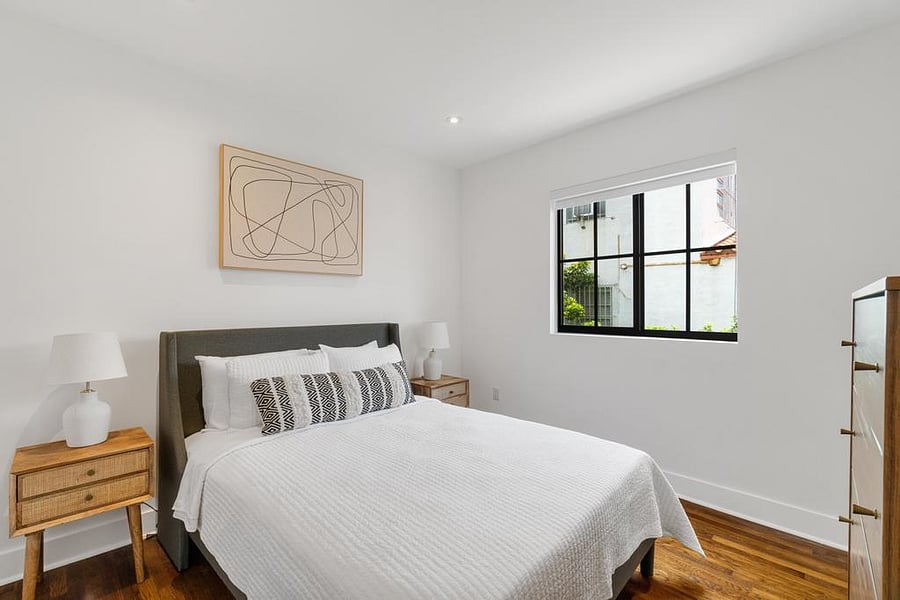 Bedroom with Queen Bed