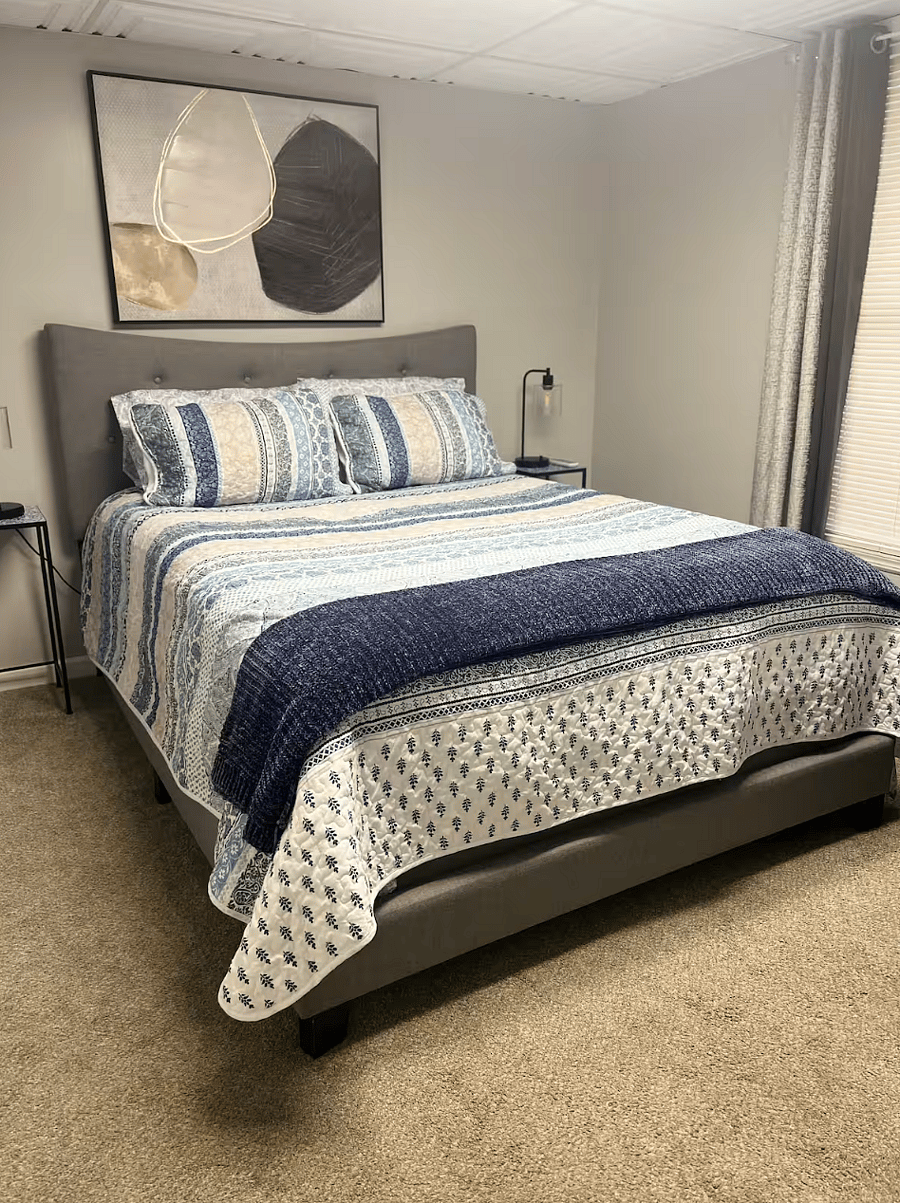 Bedroom - Queen Bed