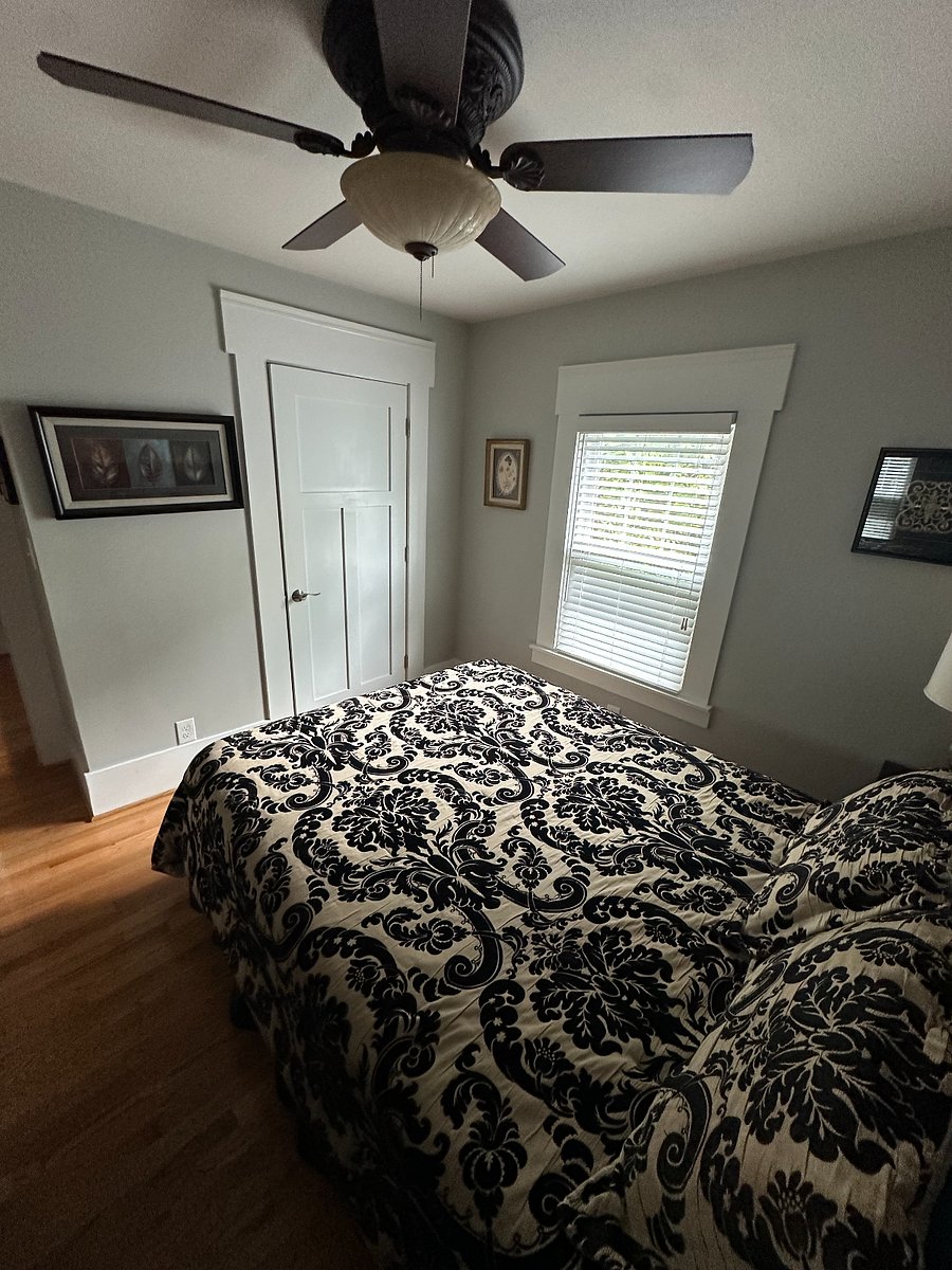 Second queen bedroom downstairs