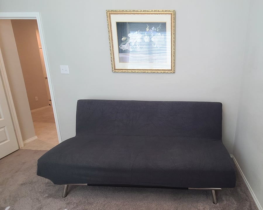 4th bedroom/office with queen sofa and office desk