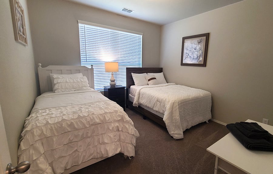 2nd Bedroom with Twin and Full size beds