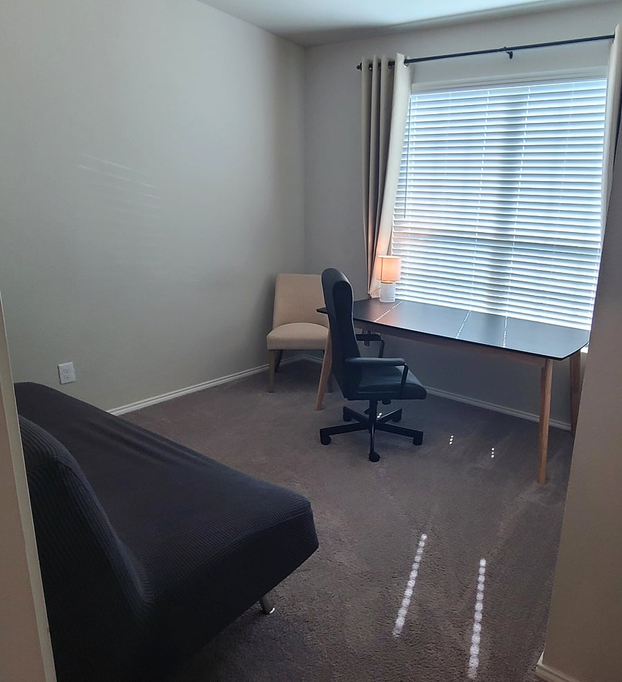 4th bedroom/office with queen sofa and office desk