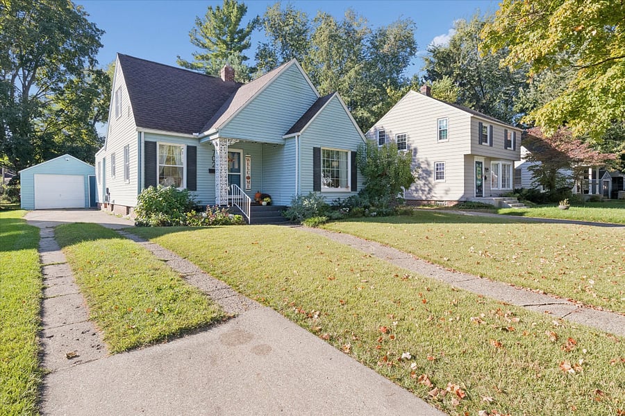 Surrounded by mature trees and neighborhood charm, this well-located retreat offers a true sense of home. Close to Notre Dame and Memorial, its perfect for rest, work, or weekend exploring.