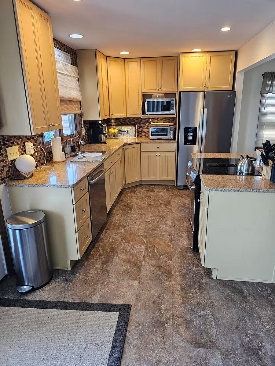Kitchen/Microwave, stove, frig, dishwasher, toaster oven. 2 Coffee makers