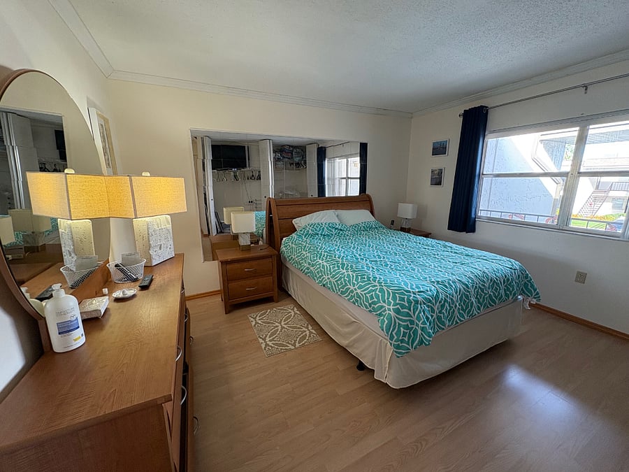 bedroom 1 with queen